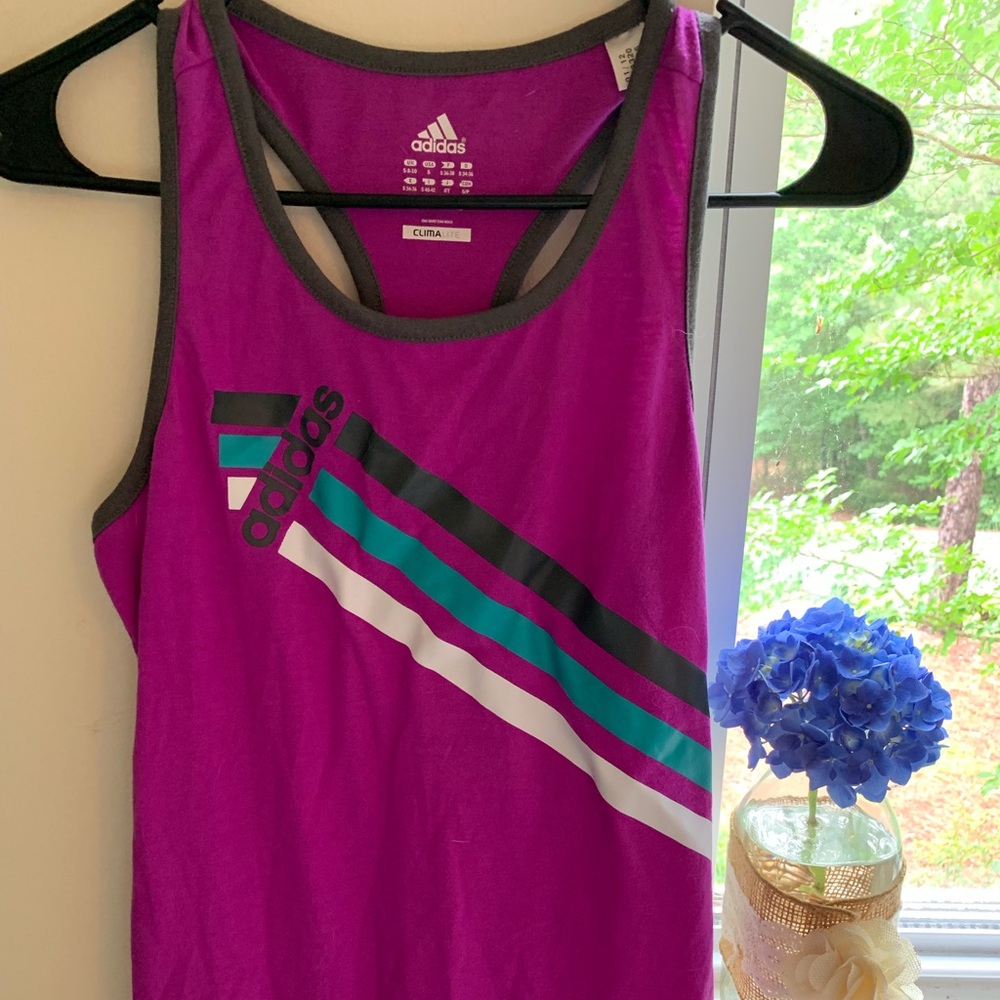 adidas workout top size small
